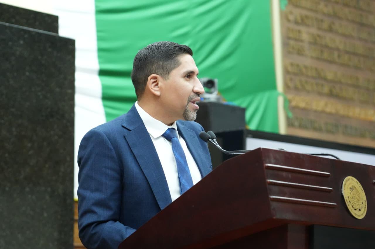 Propone Rocha Amaro fortalecer políticas sociales para los jóvenes