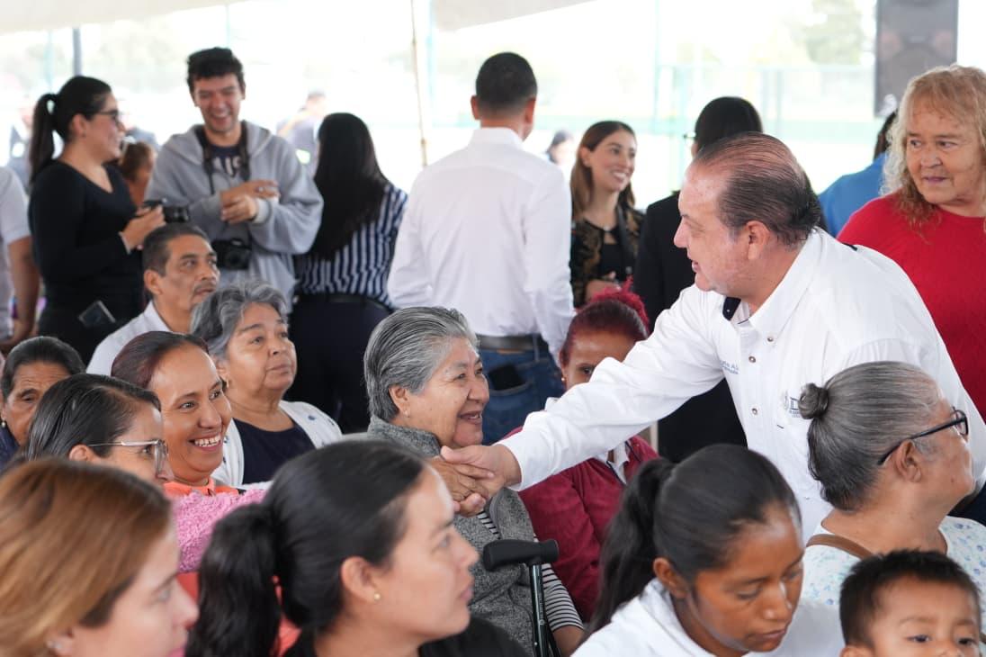En equipo, trabajamos por las familias duranguenses: Ernesto Alanís.